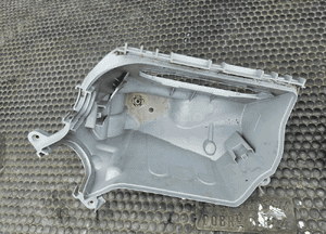 Obudowa 8K1907355D 8K1907613B Oslona Pokrywa Uszczelka Skrzynka Bezpiecznikow Podszybie Europa Audi A4 B8 A5 20