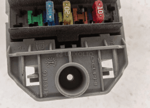 SKRZYNKA BEZPIECZNIKÓW OPEL OE 93363136 3