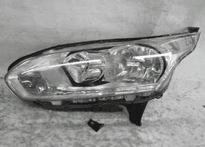 Ford connect MK2 tourneo lampa przednia lewa 1