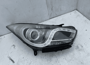 Hyundai I40 lampa prawy przód 92102-3Z090 uk 1