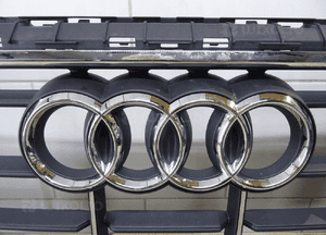Atrapa grill audi Q8 4M8853651AL 8