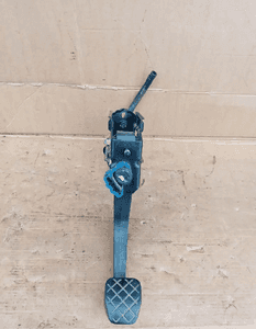 Pedał sprzęgła wysprzęglik pompka VW Golf IV 4 1J1721059BA 1