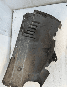 Mercedes W204 nadkole prawy przód prawe A2046905930 4
