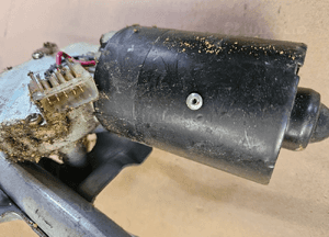 Audi A3  8L mechanizm wycieraczek przód silniczek  1J0955325A 7