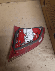 LAMPA TYLNA LEWA W KLAPĘ OPEL MERIVA B nr 21629003 3