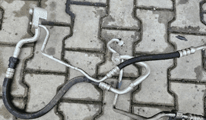 Fiat Grande Punto  1.2  1.4 8V rurka przewód klimatyzacji 13