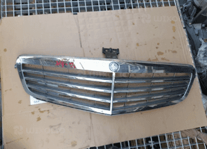 Atrapa grill mercedes c-klasa W204 w 204 1