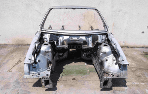 Podłuznica cwiartka lewa lub prawa kolor 744 mercedes sl R230 1