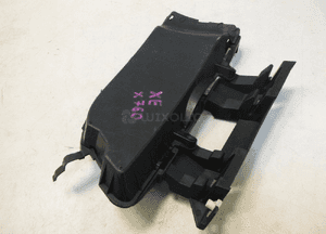 Kratka wlot zderzaka prawy przód jaguar xe x760 czujnik sensor parkowania pdc 6