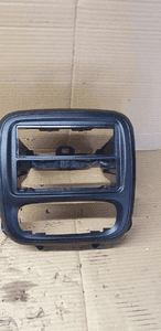 Ramka dekor radia konsoli Opel Vivaro B Trafic III 682603912R 93452449 1