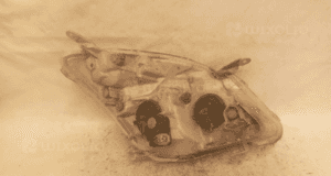 Przod przednia lampa lewa toyota corolla verso ii 4