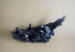 Lampa prawa reflektor toyota corolla E21 sedan 19- 2