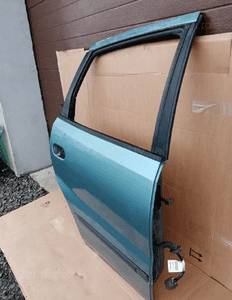 Drzwi prawy tył tylne prawe Nissan Almera Tino BW3 2