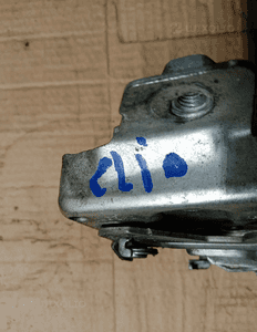 Zamek rygiel maski przód Renault Clio III 8201004024 7