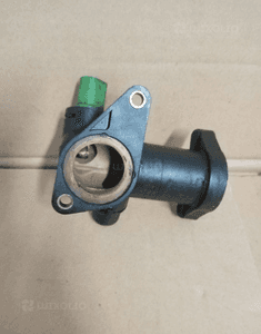 Kruciec kolanko wody passat b5 fl 1.8T 058121133B 2