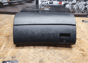 Schowek Kierowcy Pasazera Oslona pod Kierownice Europa Audi A4 B5 Lift 2
