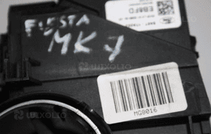Przełącznik zespolony pod kierownicę FORD FIESTA MK7  8A6T-13N064-AH 3