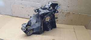 Mocowanie łapa pompy wtryskowej paliwa Opel Zafira C 2.0 CDTI 55574721 1