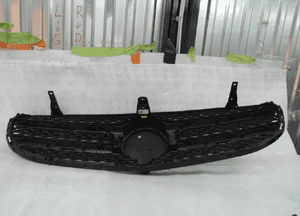 MERCEDES GLC 253 LIFT CZARNY IDEALNY GRILL ATRAPA 6