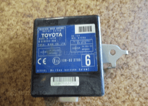 MODUŁ CENTRALNEGO ZAMKA YARIS II 89741-52260 1