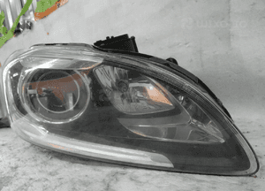 Volvo V60 lift S60 lift xenon lampa przednia prawa 4