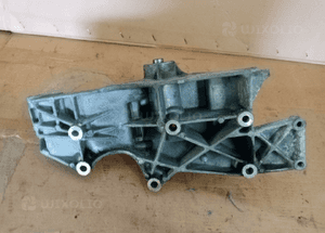 Łapa mocowanie alternatora VW Passat B5 06B903143K 4
