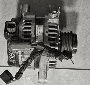 Toyota Avensis T27 Auris Verso  1.6 1.8 Valvematic  alternator 27060-0T051 3