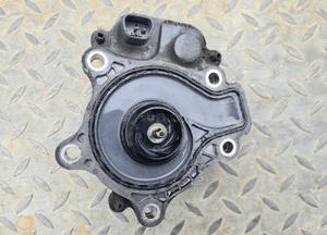 Toyota 1.8 2zr hybrid pompa wody prius auris chr 2