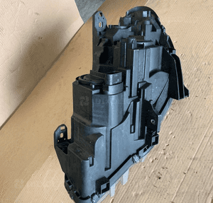 MERCEDES B 246 lampa przednia prawa H7 6