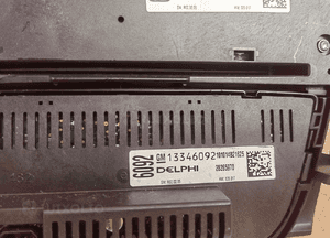 Panel nawiewu klimatyzacji radia opel astra j iv 13346092 13346050 4
