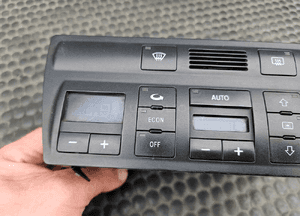 Klimatronik 4B0820043F Panel Sterowania Nawiewu Klimatyzacji Audi A6 C5 16