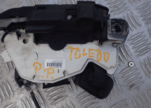 Zamek prawy przód seat toledo iv 5E0837349 radom 2