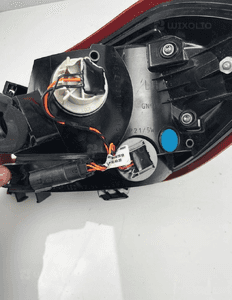 Lampa lewy tył tylnia ford fiesta MK8 led H1BB- 4