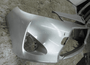 TOYOTA YARIS III HYBRYDA NAPRAWIANY ZDERZAK PRZEDNI 2
