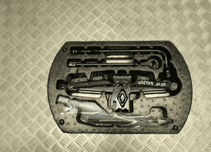 Renault wkład styropian bagażnika 68273411AD 1