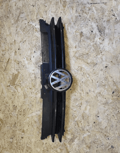 Atrapa grill volkswagen golf 4 iv oe 1J0853555G 1
