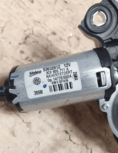 VW PASSAT 2010 SILNICZEK WYCIERACZKI TYŁ 53032812 3C9955711A 2