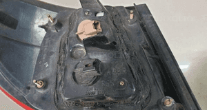 Nissan almera N16 lampa tylna prawa 3