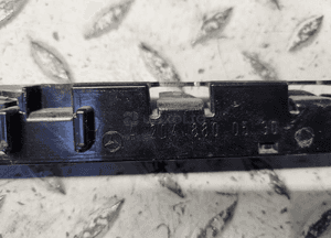 MERCEDES C KLASA W204 SLIZG ZDERZAKA A2048851465 A2048851365 A2048800680 5