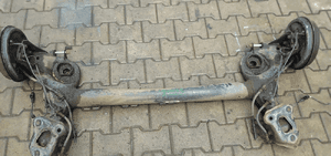 Fiat Grande Punto belka oś tylna tył 1