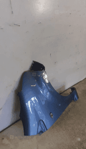 Błotnik prawy przód przedni do toyota aygo 8R3 3
