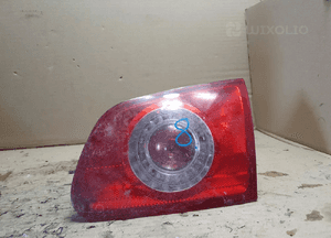 LAMPA W KLAPĘ TYŁ PRAWA VW PASSAT B6 ORYGINAŁ 2