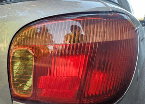 Toyota Yaris I lampa tył tylna prawa francuska 1