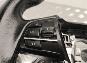 BMW F10 F11 KIEROWNICA MULTIFUNKCYJNA GRZANA WIBRACJA 12