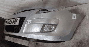 Zderzak przód przedni hyundai I30 srebrny halogeny 2
