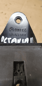 Zamek klapy bagażnika Skoda Octavia II 1Z5827501C 4