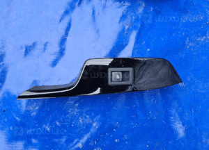 Toyota c-hr przełącznik szyb panel prawy przód 1