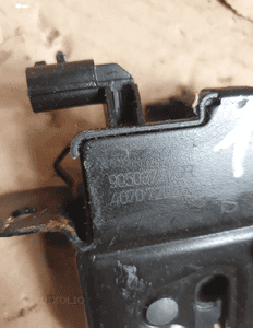 Zamek klapy bagażnika tył 905037373R dacia logan ii sandero ii 5