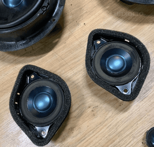 MERCEDES ml gl 164 r 251 głosnik zestaw HARMAN kardon na sztuki 6