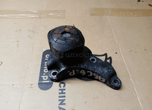Łapa wspornik silnika poduszka Audi A6 C6 2.7 TDI 4F0199343M 1